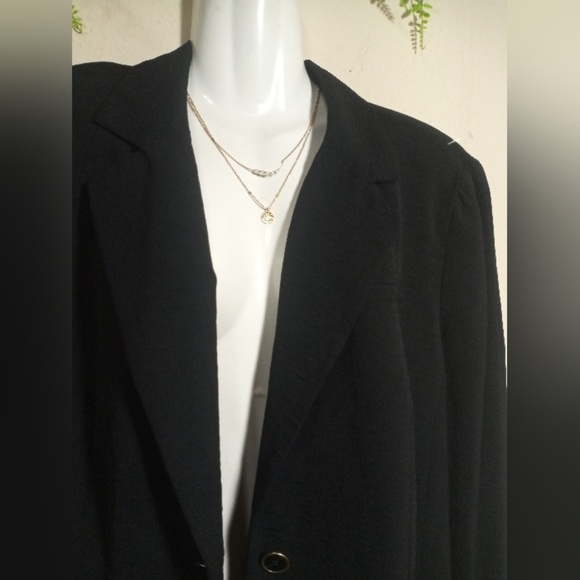 Vince Camuto Black Blazer Tailored Fit Professional Design - Picture 11 of 11